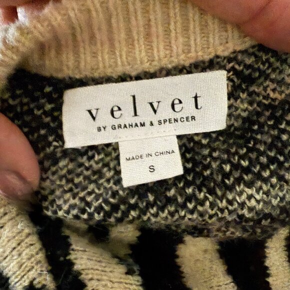 Velvet By Graham & Spencer Zebra Print Sweater S - Picture 6 of 7